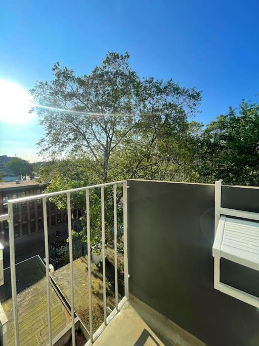 Cozy In Prime Location With Balcony - Comfort In 2 In Neumarkt - City Loft 11 - Keulen